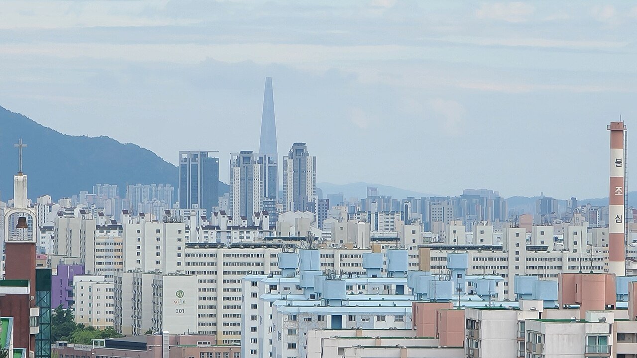 Apartment blocks in Nowon-gu, Seoul, with Lotte World Tower in the distance